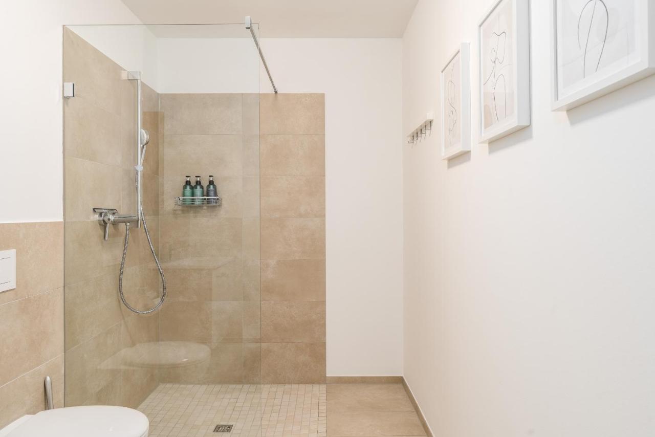 Shiny Homes - Center With Parking Place Apartment Gütersloh