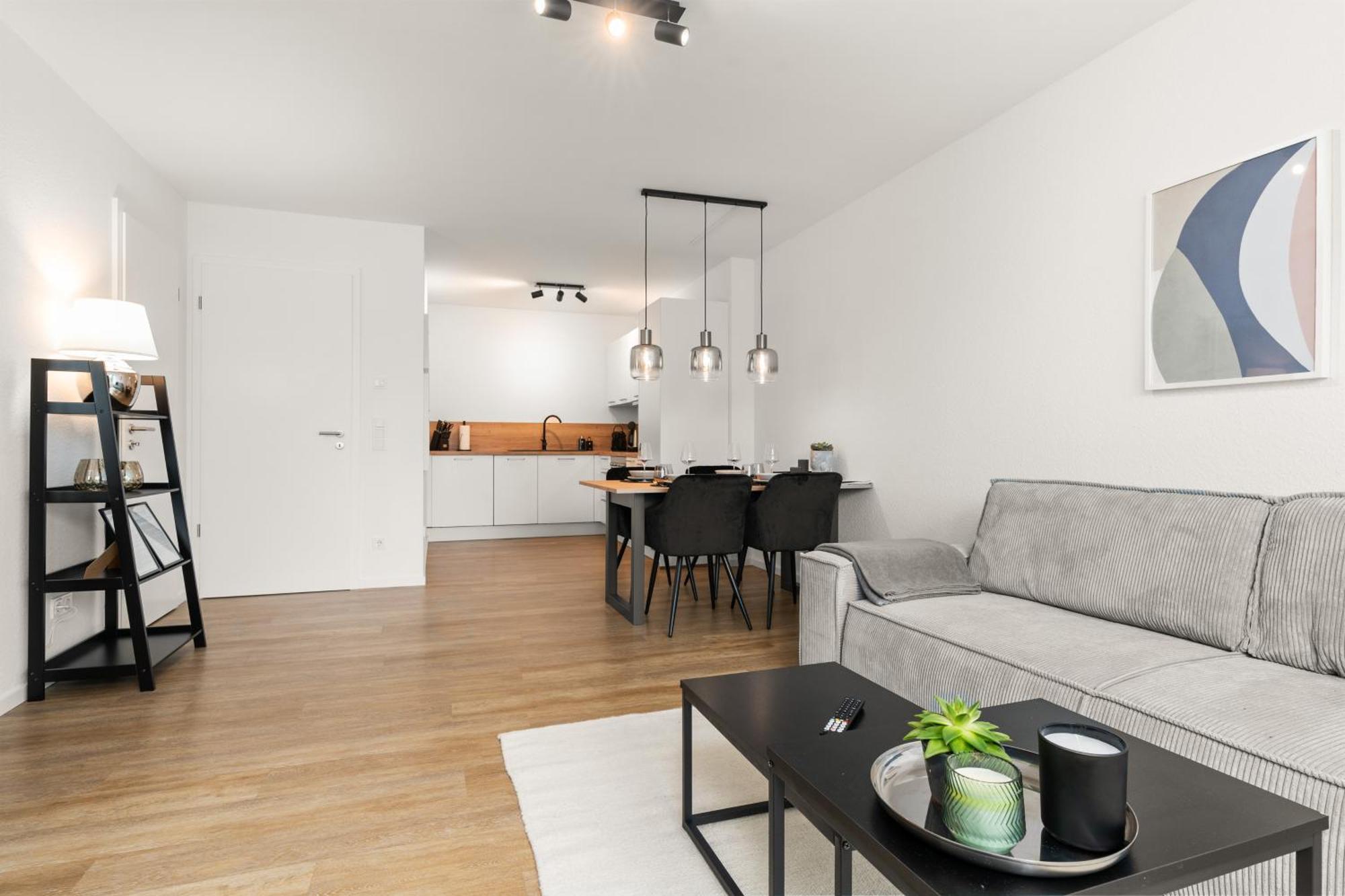 Shiny Homes - Center With Parking Place