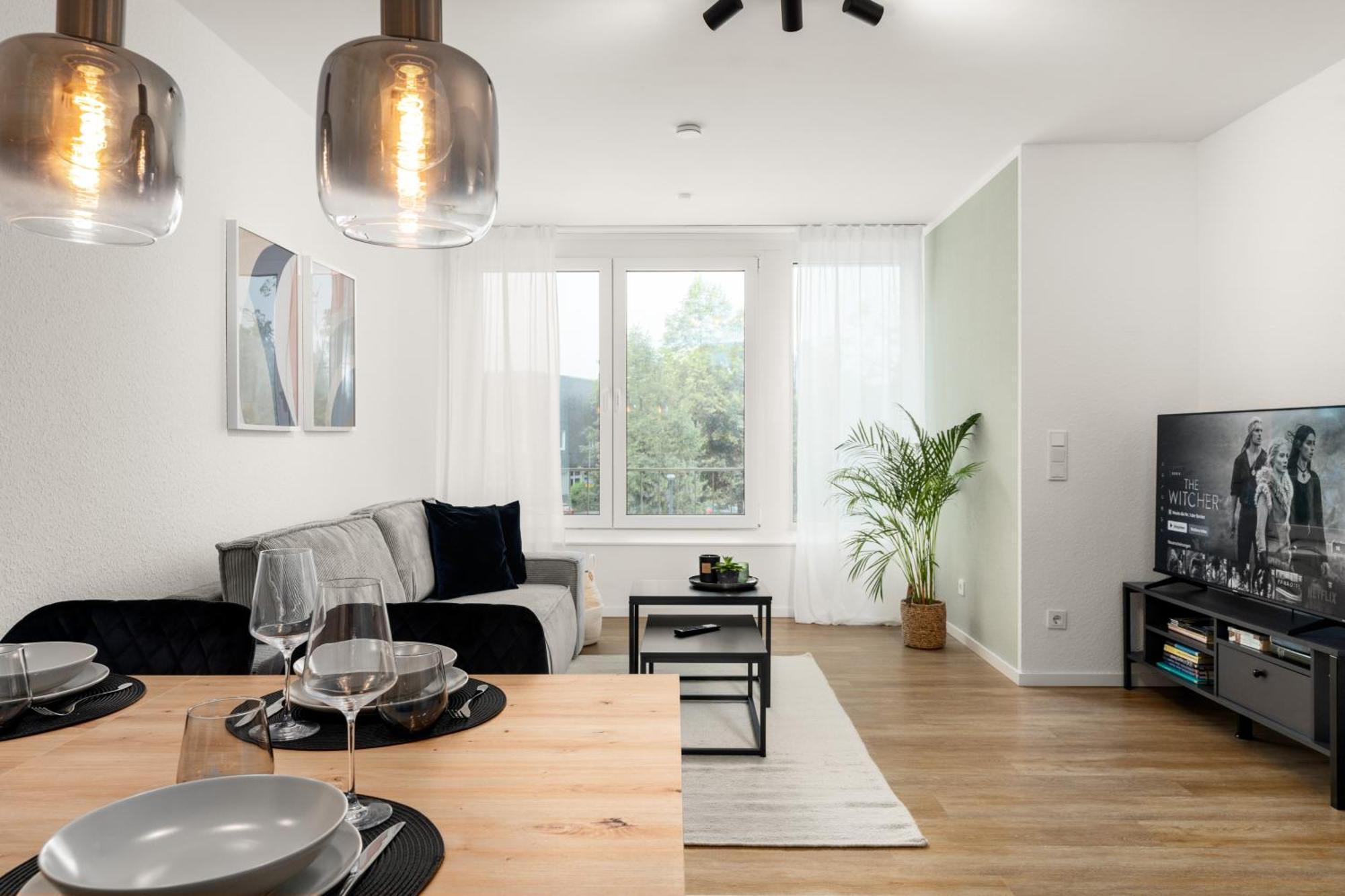 Shiny Homes - Center With Parking Place *